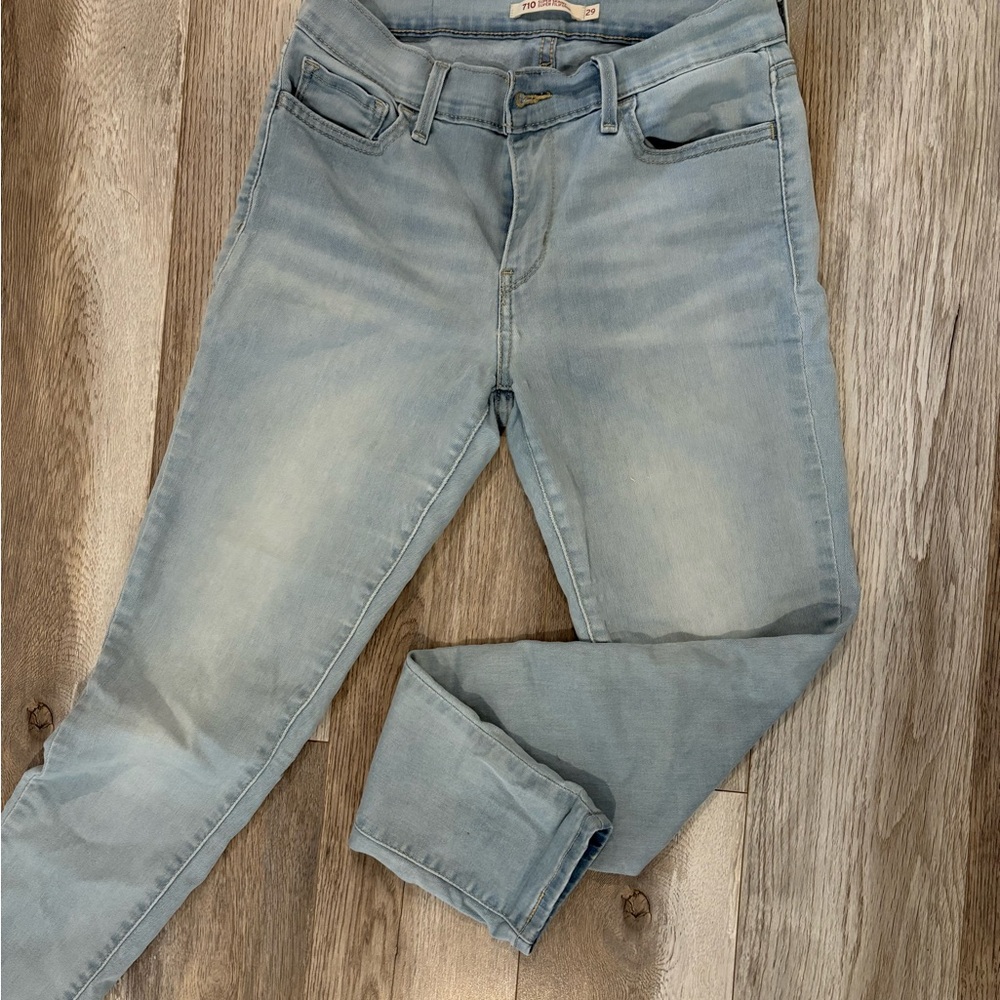 Levi’s 710 Light Blue Skinny Jeans for Women